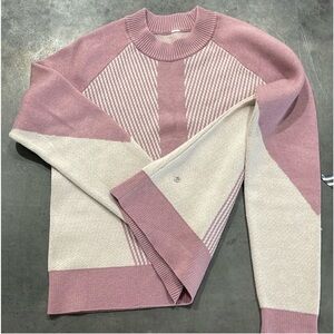 ❤️Lululemon sweater. Classic fit and beautiful!